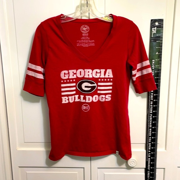 47 Tops - GEORGIA BULLDOGS T SHIRT SZ-Medium
